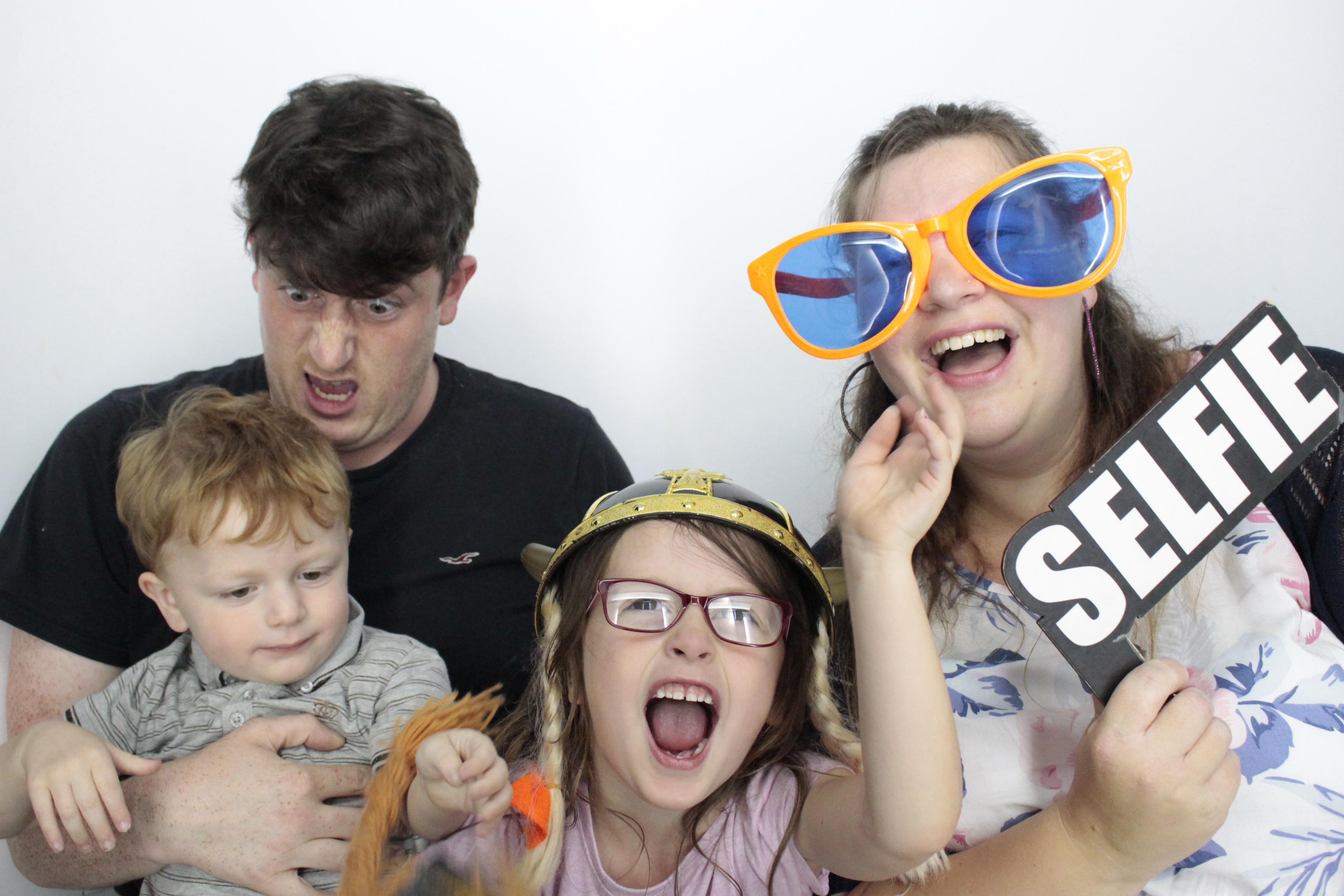 Kerry's 30th Birthday | View more photos from the event at gallery.myphotoboothexperience.co.uk/u/MyPhotoBoothExperienceLtd/Kerrys-30th-Birthday